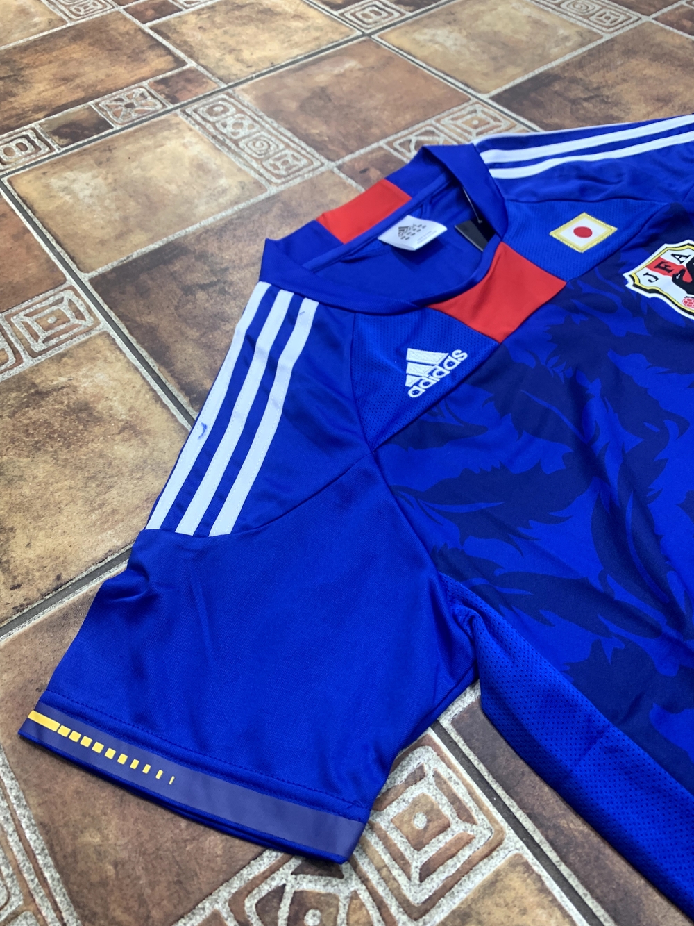 adidas Japan 2010 Retro Jersey Size M - Picture 3 of 6